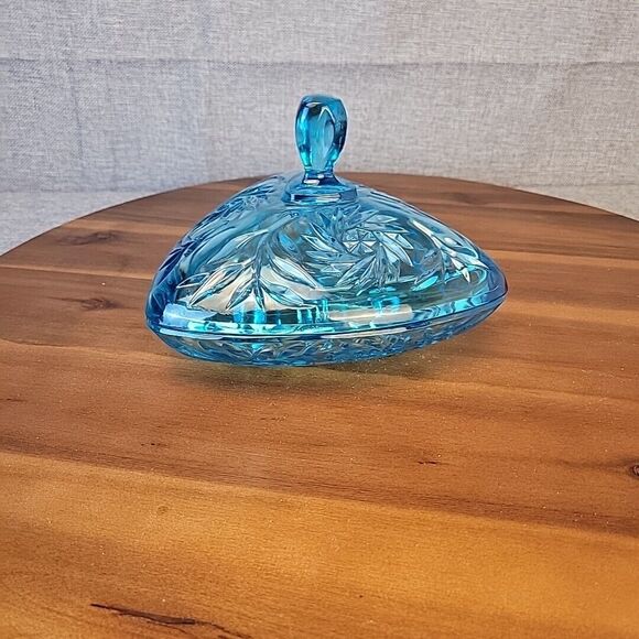 Vintage Hazel‎ Atlas Capri Blue Glass Pinwheel Triangle Lidded Candy Dish MCM - Picture 2 of 11